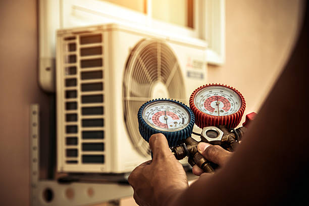 Professional Hvac technician working in Bridgeport, NE